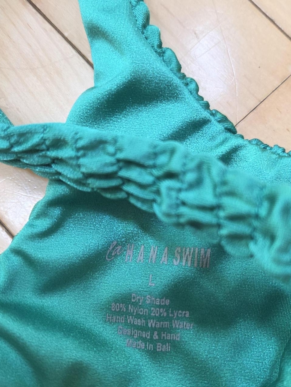 Green Two-Piece Bikini Set - Picture 3 of 4